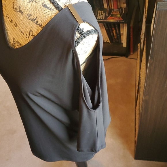 International Concerts black cold shoulder blouse - Picture 4 of 10